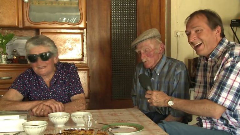 « La place du village » famille Favre-Bonte (12-06-2013)