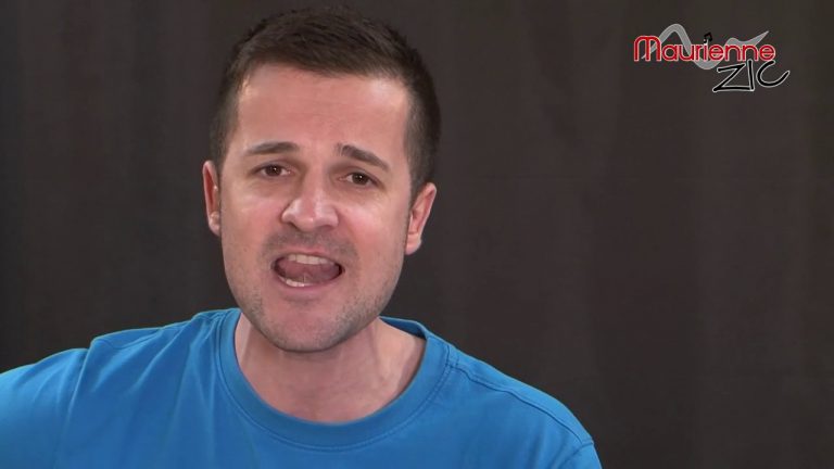 Dantès Dai Liang le villarin qui chante en chinois